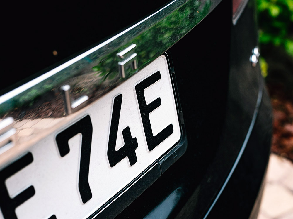 Alu E-Kennzeichen (520 mm Standard)